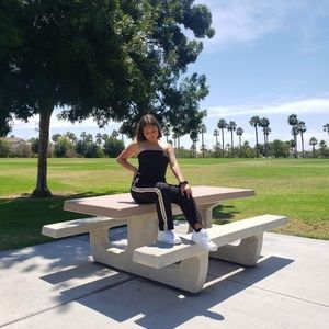 Meet your Posher, Carmela